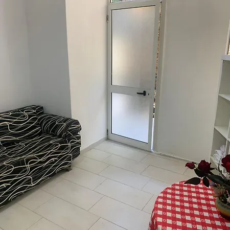 Apartment Cozy Affordable Studio Unit *