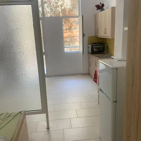 Cozy Affordable Studio Unit Apartment Sarandë